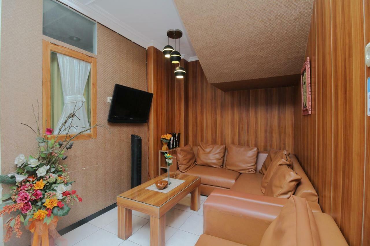 Myzone Homtel Ξενοδοχείο Σεμαράνγκ Εξωτερικό φωτογραφία